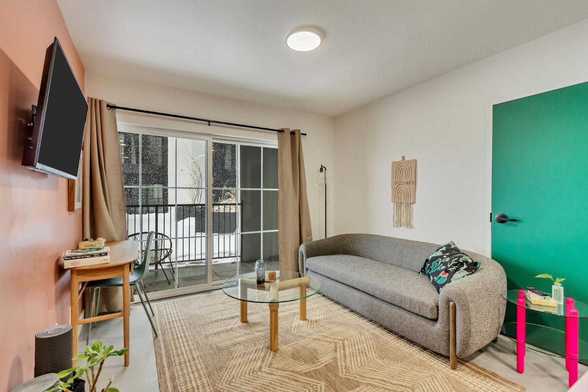 Maven Apartment *